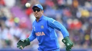BCCI to back MS Dhoni for sporting Special Forces insignia in his wicketkeeping gloves